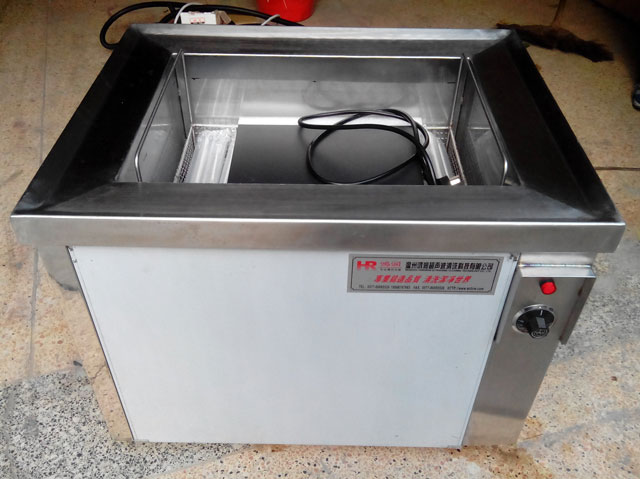 HR-1018單槽超聲波清洗機